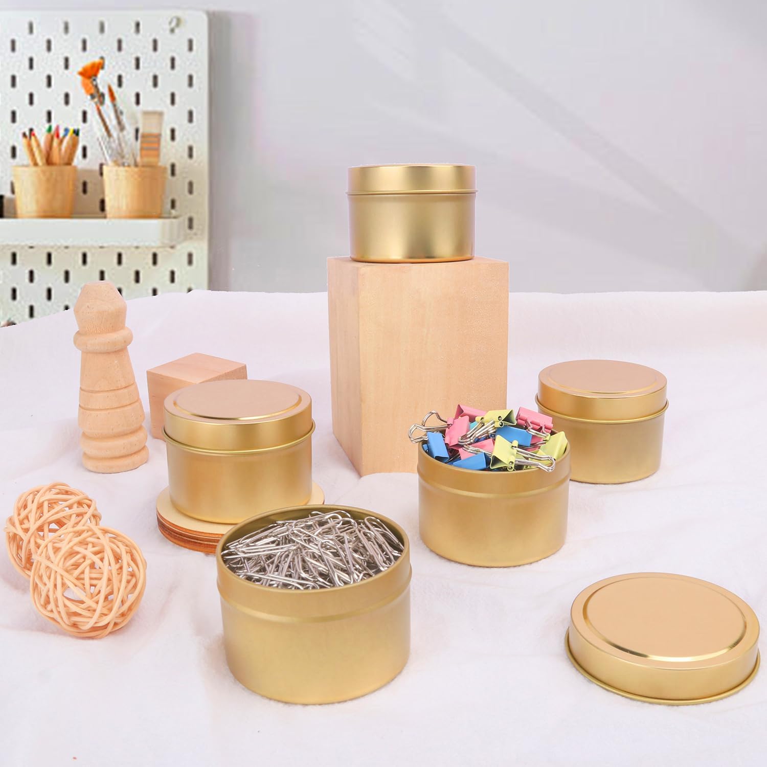 GENHAKON 48 Pack 4 Oz Golden Candle Tins