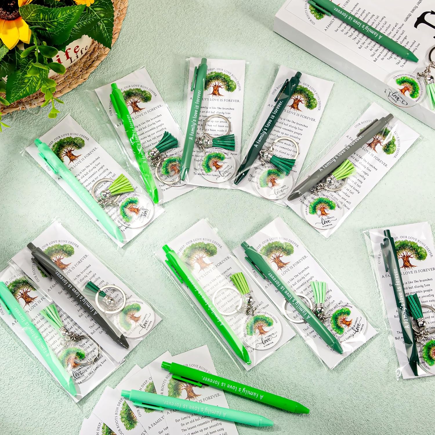 20 Piece Family Reunion Gift Set with Pens and Keychains